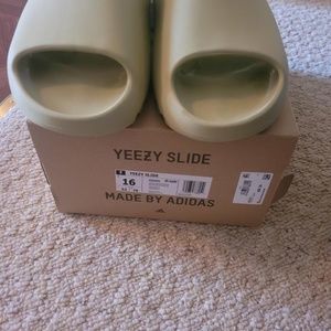 Yeezy Slides